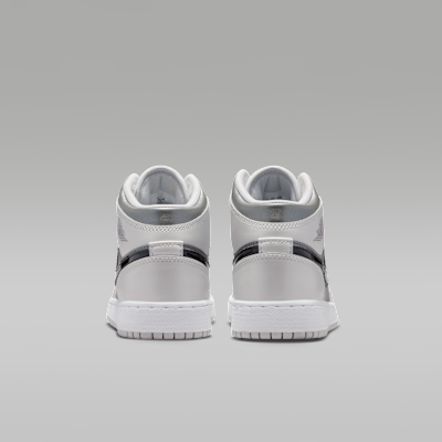 Air Jordan 1 Mid SE Big Kids' Shoes. Nike.com